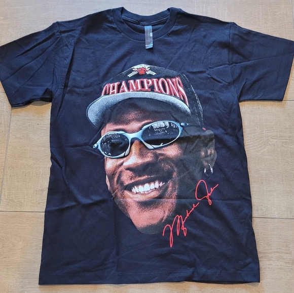 Michael Jordan Big Face Shirt - Picture 1 of 3